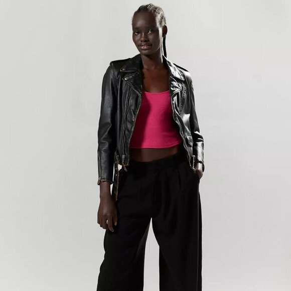 NWT UO Silence + Noise Greta Cap Sleeve Pink Cropped Tee - Picture 4 of 5